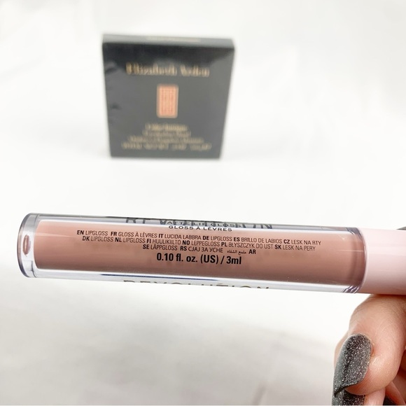 Elizabeth Arden Velvet Plumtones Eyeshadow + Revolution Matte Lip Gloss - Picture 3 of 7